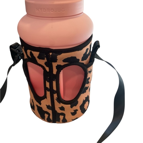 HydroJug Pink and leopard print - Picture 1 of 8